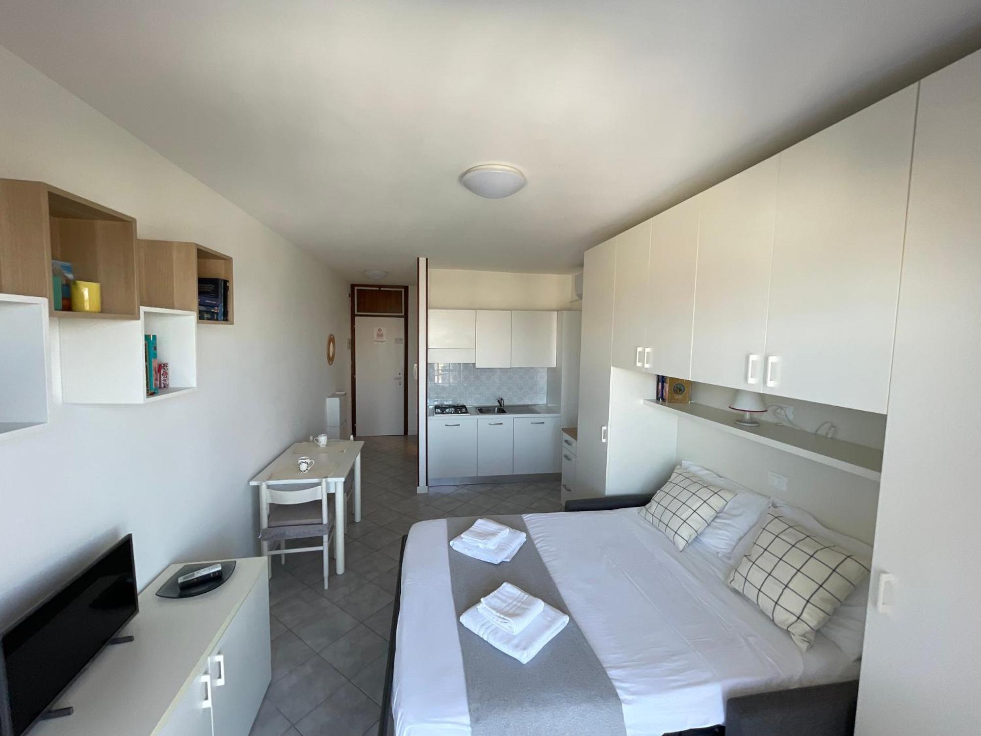 Niagara Apartment